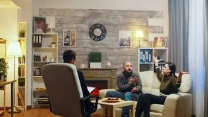 Read more about the article Aile Danışmanlığı Merkezi Açmak Ne Gerektirir?